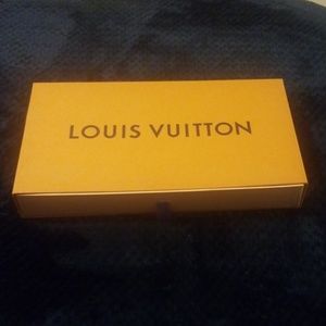Louis Vuitton box
